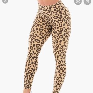 Ryderwear Animal Scrunch Bum Leggings